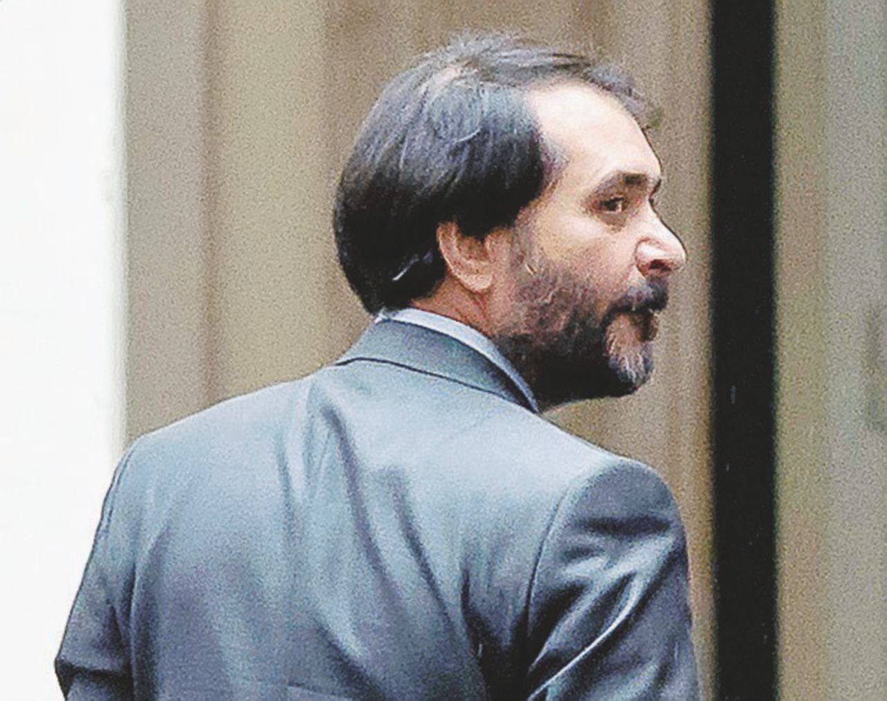 Copertina di Scontro su Marra: “Era amicizia”. “Non è così”