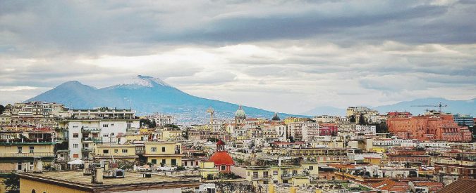 Napoli svelata: rinascita e clan, domani in edicola sul Fatto Quotidiano torna “A casa vostra”