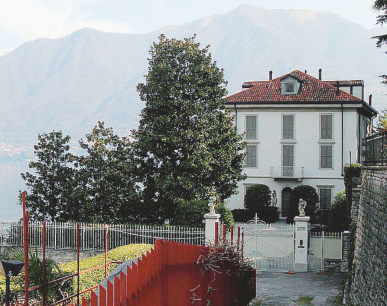 Copertina di E il pm racconta Denis, Marcello e la villa sul lago