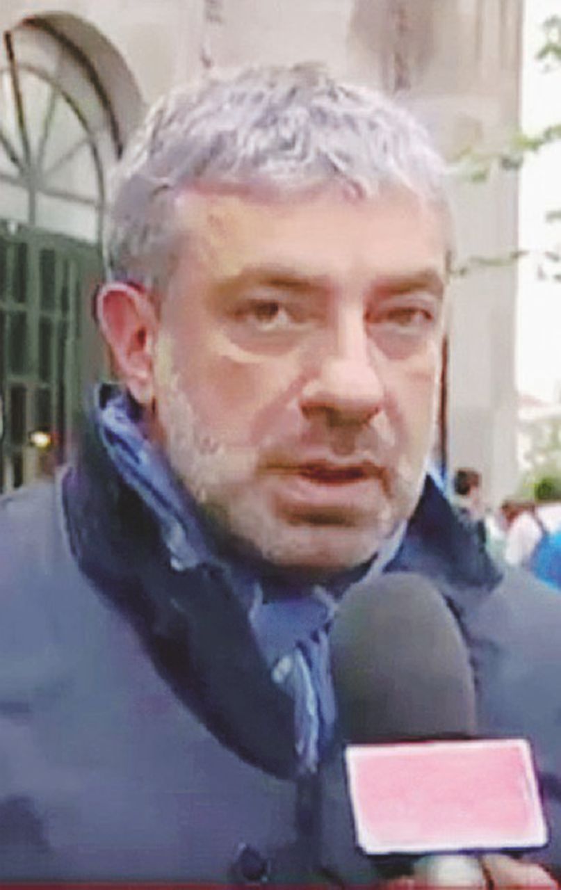 Copertina di Difese inconciliabili e scambio di accuse dei renziani tra loro