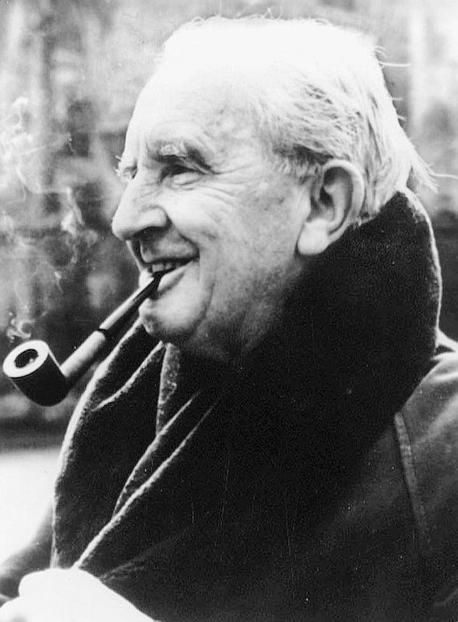 Copertina di “Tentativo fallito di copiare le saghe nordiche”. Così Vittorini bocciò Tolkien