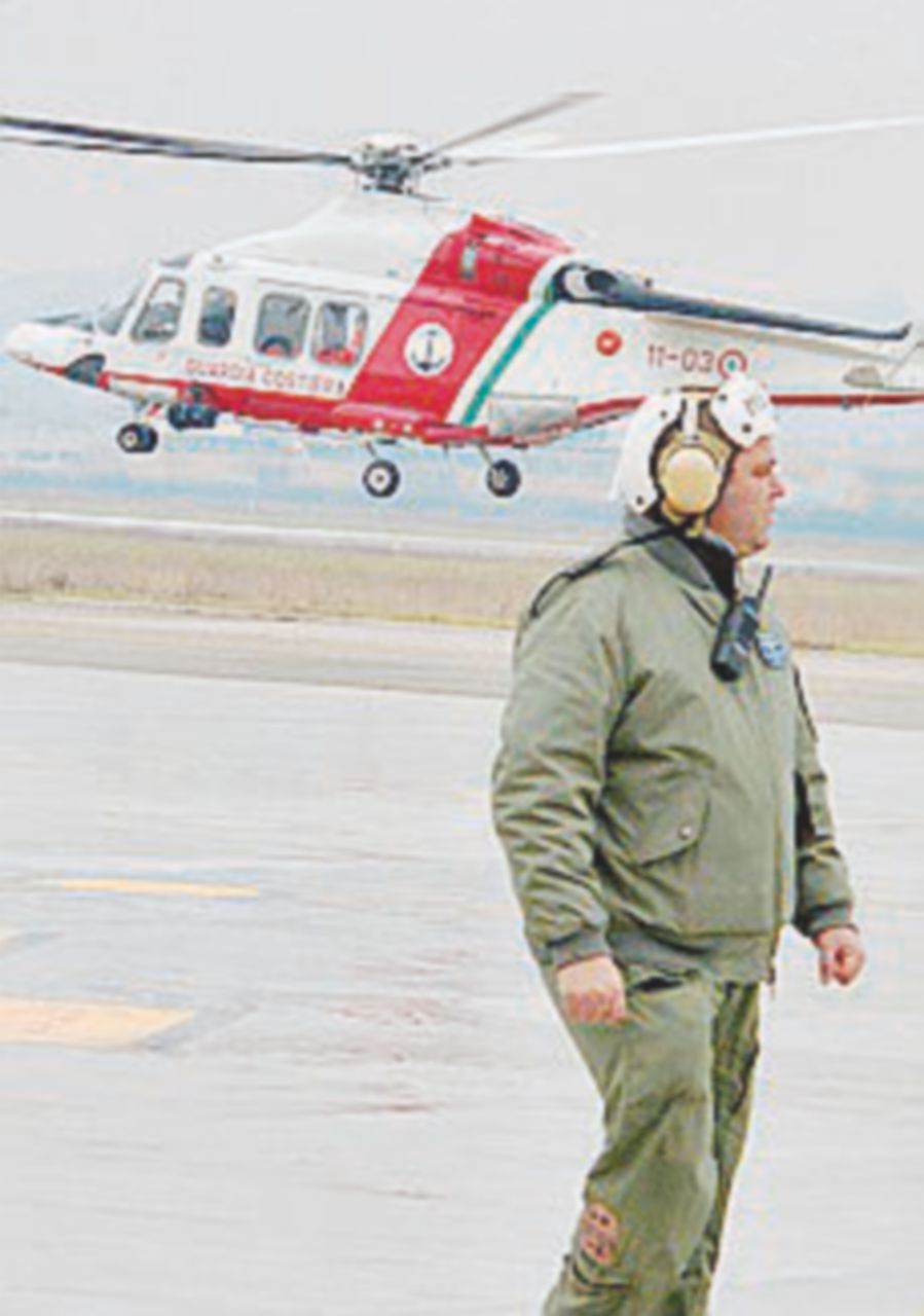 Abitanti portati via in elicottero. Restano solo gli animali