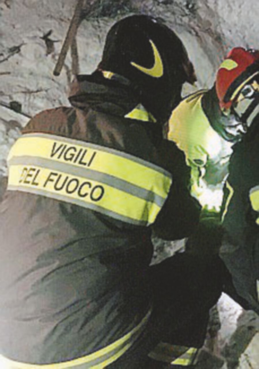 “Ma quali angeli? Pompieri dimenticati dalle istituzioni”