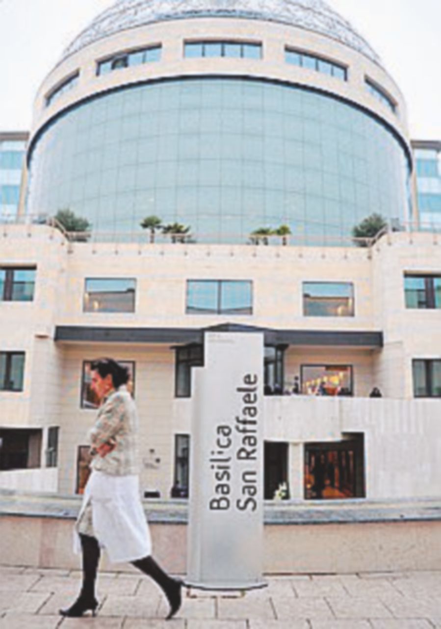 Berlusconi visitato al San Raffaele: controllo al cuore