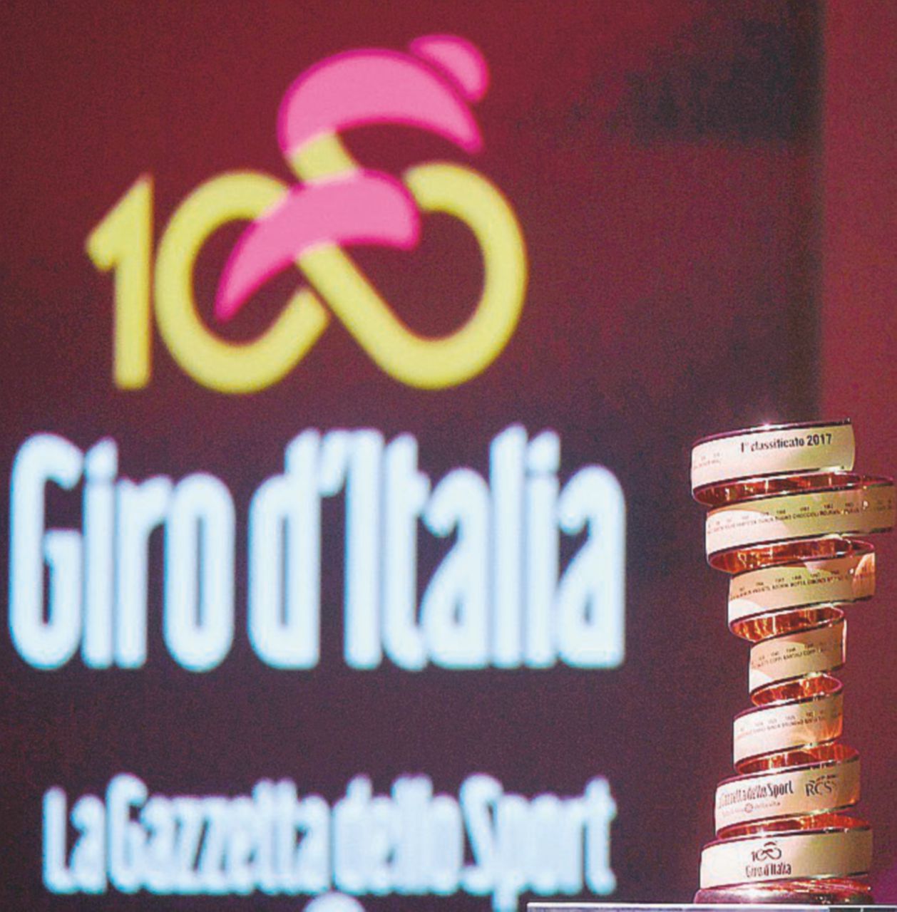 Copertina di Il Giro d’Italia numero 100 snobba il ciclismo azzurro e omaggia Putin