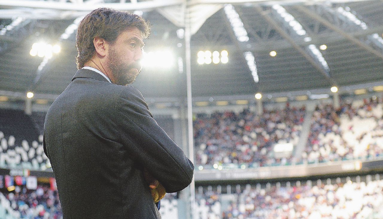 Juventus, “Via libera pure ai petardi”. Così Agnelli aiutava gli ultras