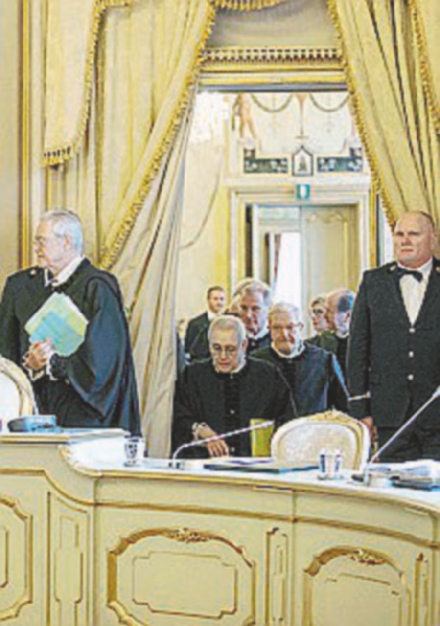 Libertà e Giustizia: “È caduto un altro pilastro di Renzi”