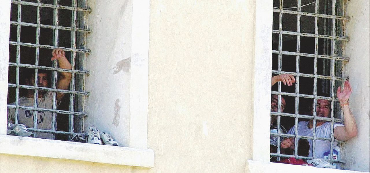 “A Napoli 12 mila pregiudicati non stanno scontando la pena”