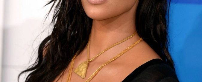 Kim Kardashian, sedici arresti per la rapina e il sequestro della star nell’albergo di Parigi