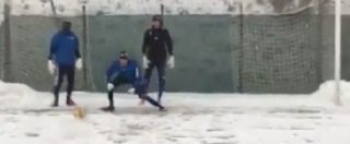 Copertina di Calcio, il Pescara si allena sotto la neve. Ma la partita con la Fiorentina è rinviata