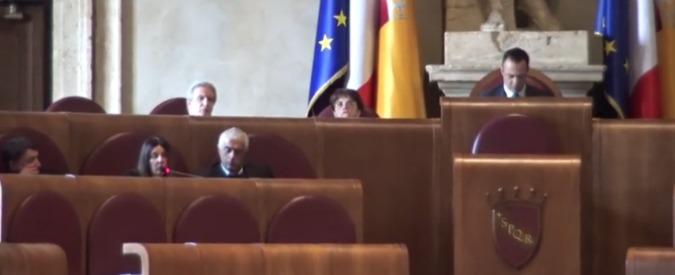 Copertina di Roma, revisore dei conti: “Bilancio in equilibrio, ma precario. Comune a rischio se non si interviene”