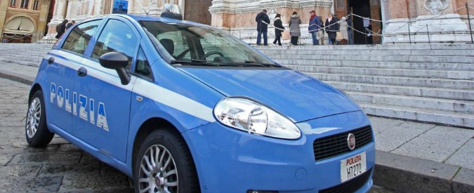 Sicilia, arrestati ex sindaco di Niscemi e altre 8 persone: “Voto di scambio politico mafioso”