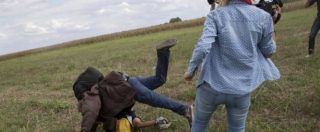 Copertina di Ungheria, sgambettò migranti in fuga: giornalista condannata a tre anni