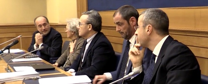 Copertina di Alpi e Hrovatin, “ripartire dal depistaggio confermato dalla sentenza, che fa i nomi di chi ci guadagnò”