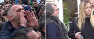 Copertina di Roma, Brunetta contestato nella piazza di Salvini e Meloni. Fischi e urla: “Vattene”
