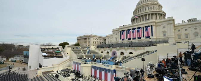 Copertina di Trump, è il giorno del giuramento. Tensione a Washington e marce di protesta contro il 45° presidente Usa