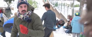 Copertina di Neve al Sud, a Casa Surace gli effetti del gelo sui meridionali: “Come la comunione del cugino”