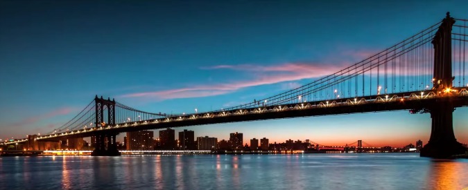 Copertina di Corona vs Trump, è diventato virale lo spot della birra che celebra l’America multiculturale