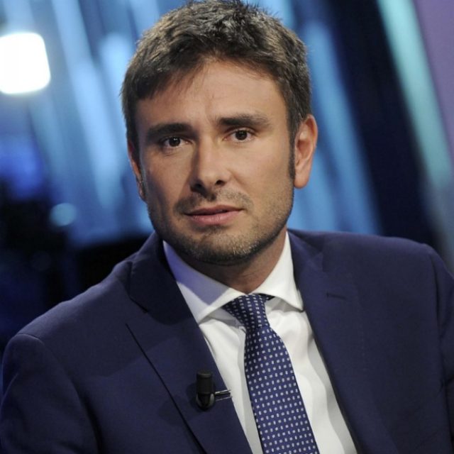 Sanremo 2019, Alessandro Di Battista: “Esistono tanti tipi di razzisti, anche quelli che usano la vittoria di un cittadino italiano a scopo elettorale”