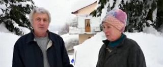 Copertina di Maltempo, Farindola paralizzata dalla neve: “Se non arriva nessuno ce ne andiamo a piedi”