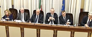 Copertina di Polizia, Gabrielli in commissione: “La distribuzione dell’organico? In Italia funziona così…”