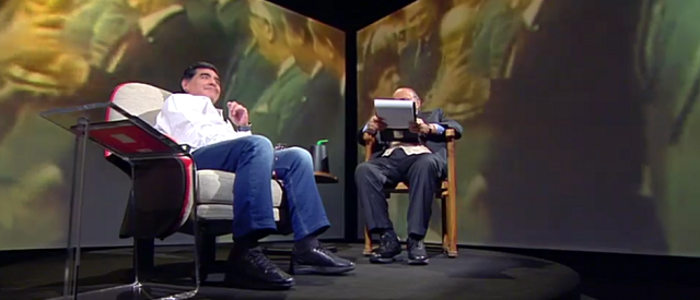 Costanzo intervista Maradona, dialogo tra due fantasisti al declino?