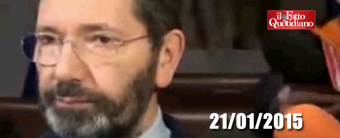 Copertina di “Diffamò il M5s”, Ignazio Marino rinviato a giudizio. Disse: “Il movimento fa le stesse richieste della mafia”