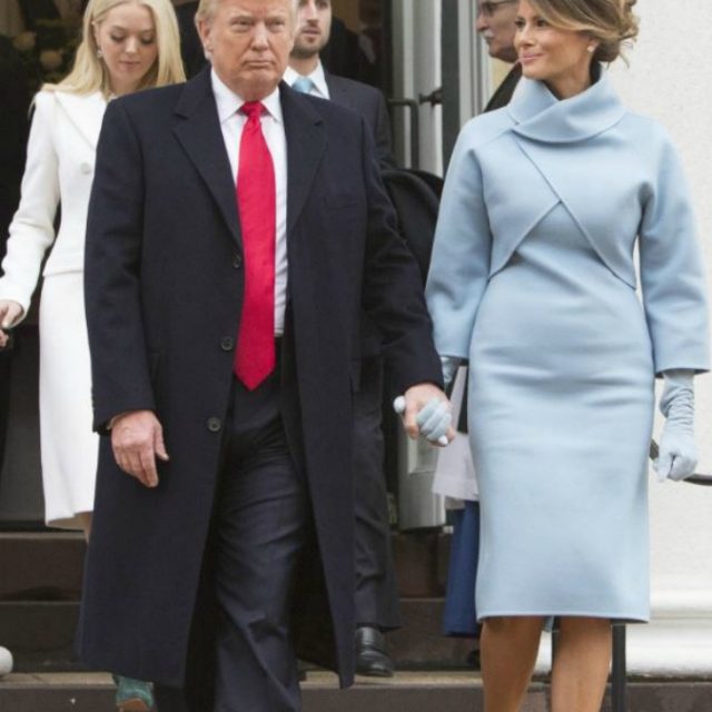 Trump, Melania veste Ralph Lauren: così la First Lady s’ispira a Jackie Kennedy