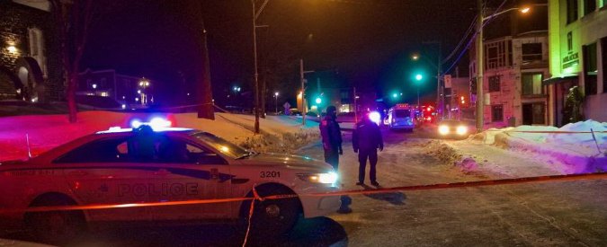 Copertina di Canada, attacco contro moschea: 6 morti e 8 feriti. Un testimone: “Accento del Quebec e urlava Allah Akbar”. Il premier Trudeau: “Terrorismo” – FOTO e VIDEO