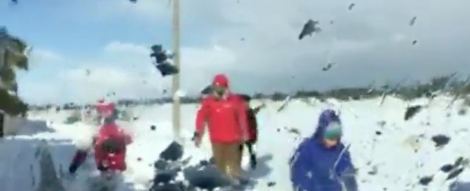 Copertina di La neve in Puglia con gli occhi di Giuliano Sangiorgi dei Negramaro: “Mi sono addormentato che era ancora Salento…”
