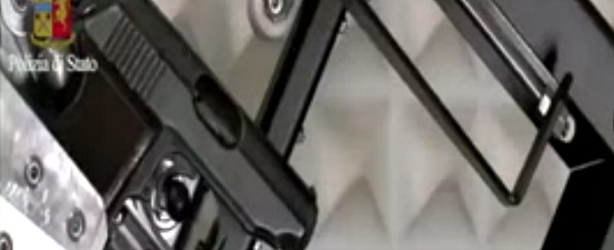 Copertina di Attentato Berlino, ecco la pistola di Amri. Quella con cui ha ucciso l’autista del camion