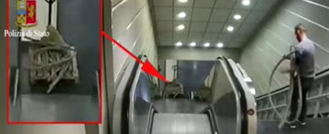 Copertina di Roma, la polizia di frontiera incastra ladro di rame all’aeroporto di Fiumicino