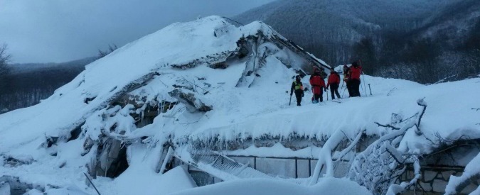 Hotel Rigopiano, altri 23 indagati per i morti nell’hotel travolto da valanga. Anche ex prefetto di Pescara