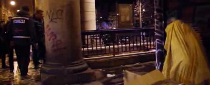 Copertina di Gelo a Roma, tre stazioni della metro aperte per i senzatetto. Si dorme a Vittorio, Flaminio e Piramide