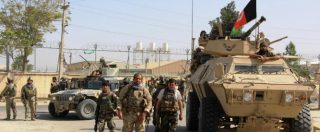 Copertina di Afghanistan, ispettore Usa lancia allarme: “Talebani conquistano territorio e comprano armi da esercito di Kabul”