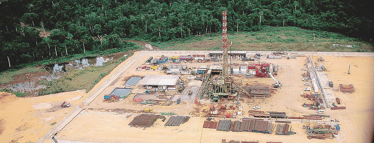 “Scandali, Descalzi troppo morbido”. E Zingales lasciò Eni