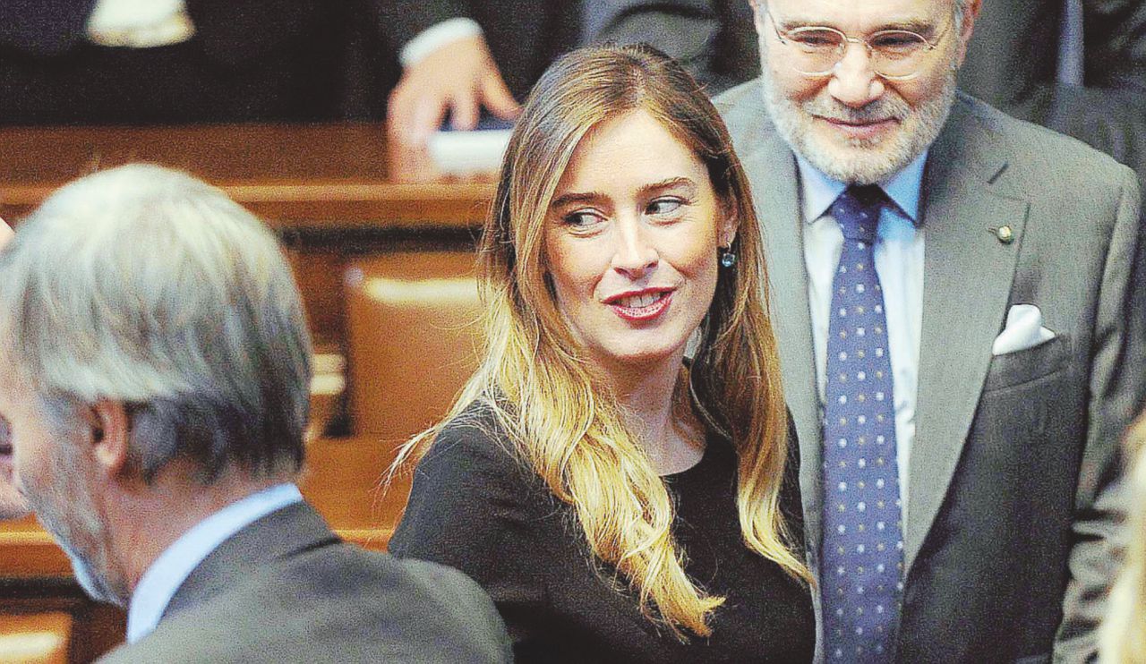 Maria Elena Boschi parla “in qualche modo” alla Normale di Pisa. Ed è la sagra del nulla