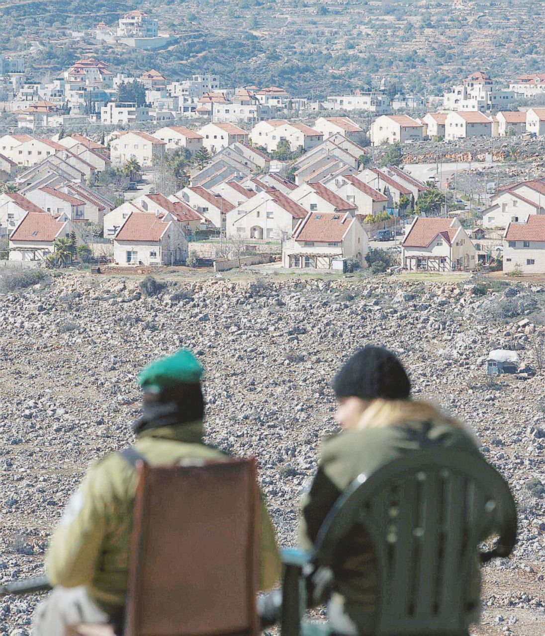 Copertina di Altro che due Stati, arriva la carica dei 4 mila coloni