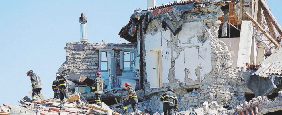 Falla nel decreto sisma: soldi pubblici per le case abusive Falla nel decreto sisma: soldi pubblici per le case abusive