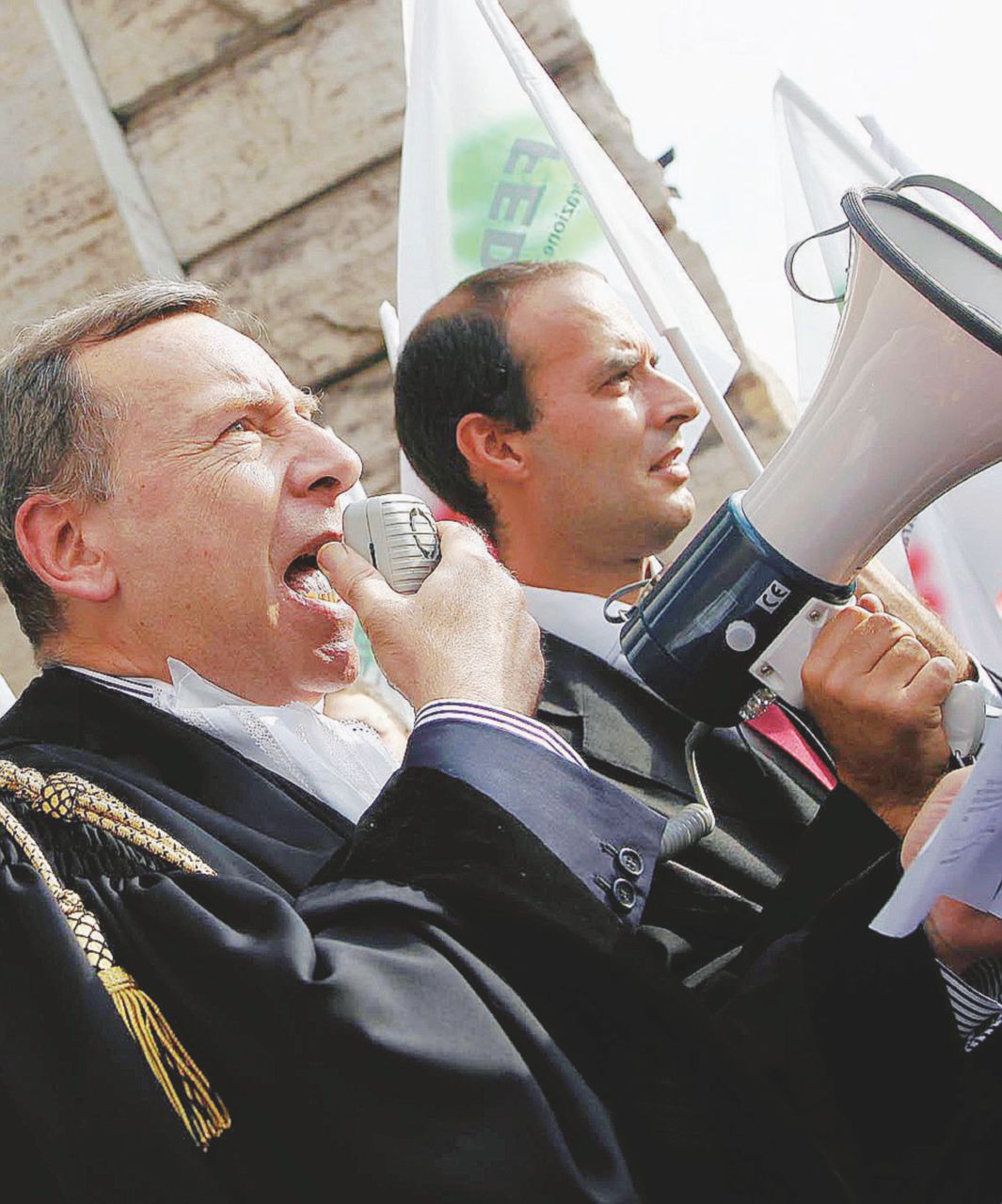 Copertina di Procure in allarme: “Non toglieteci i magistrati onorari”