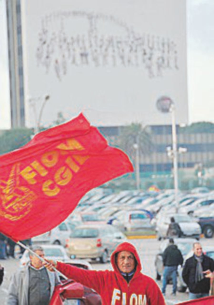 Delegato Fiom di Fiat licenziato per una mail: reintegrato