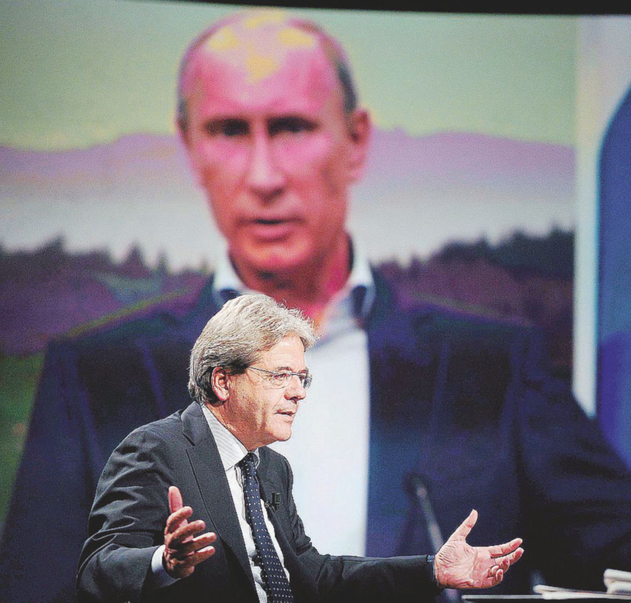 Al Cremlino tutti pazzi per il compagno Gentiloni