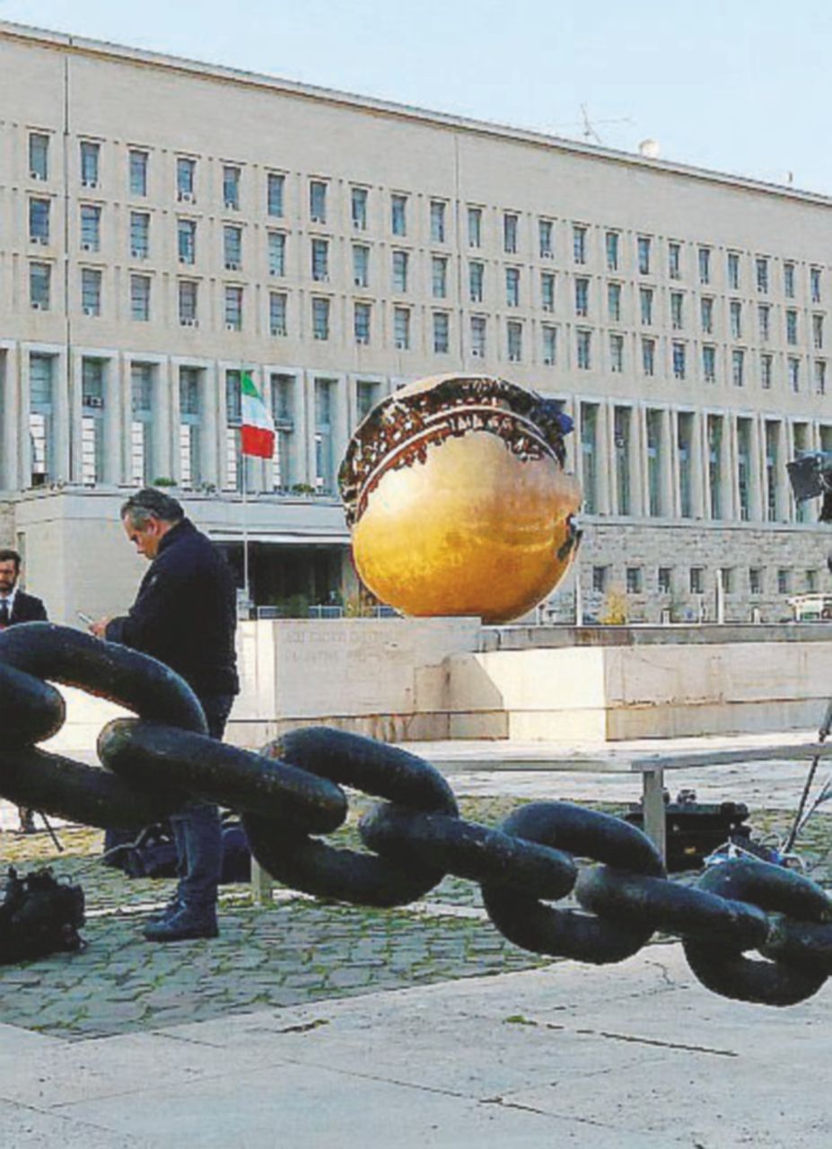 La sede della Farnesina - Ansa Spionaggio politico e militare: i pm cercano gli hacker della Farnesina