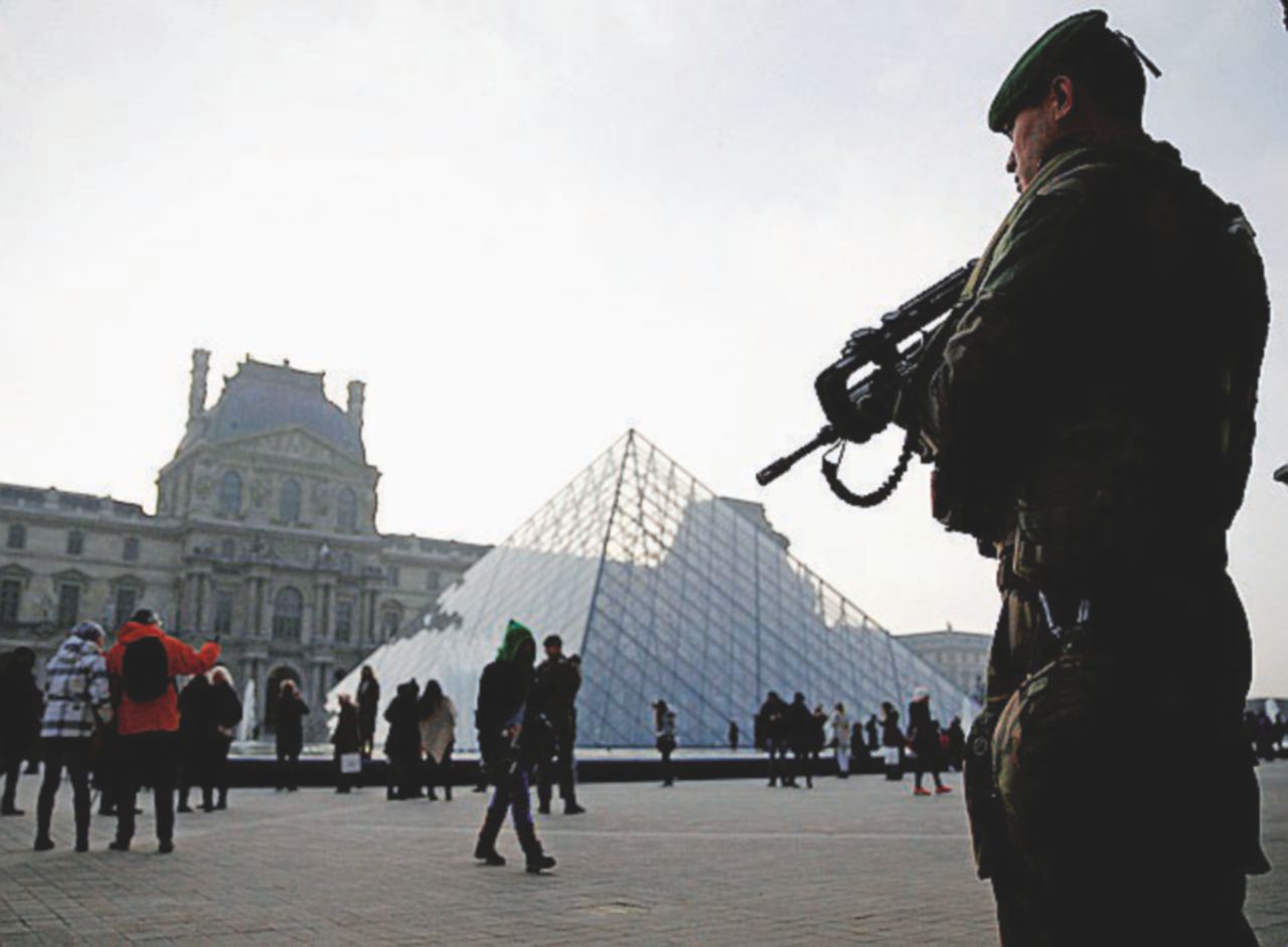 Due cuori e una bomba in nome di Daesh