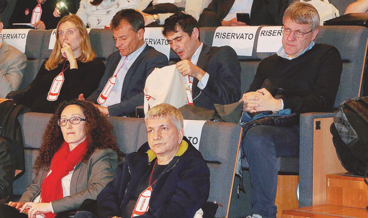 Copertina di Sinistra Italiana liquida Pisapia e acclama Michelone, alfiere del “modello Puglia”