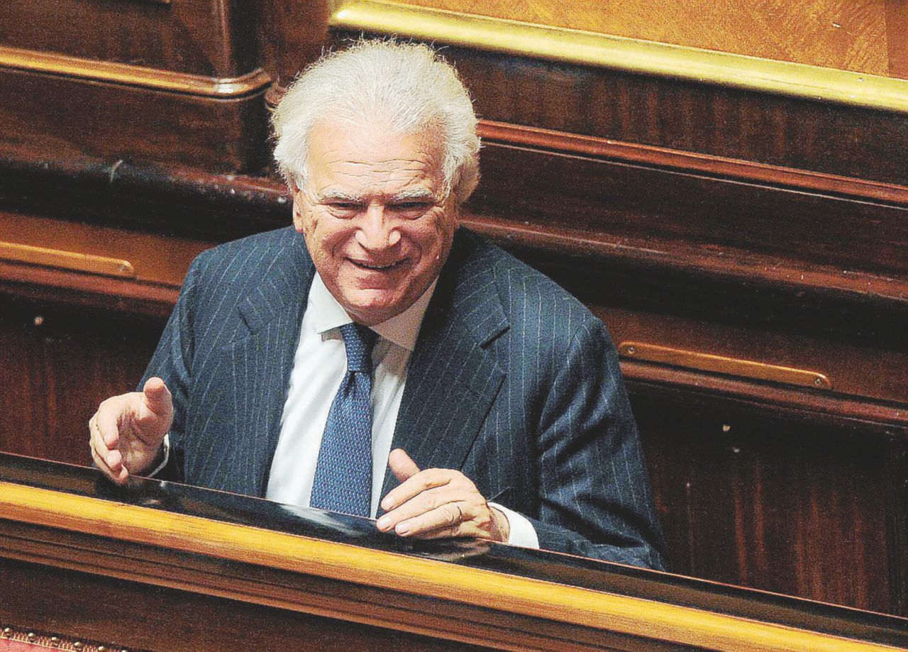 Copertina di Denis, il fumo e la rivolta delle monetine