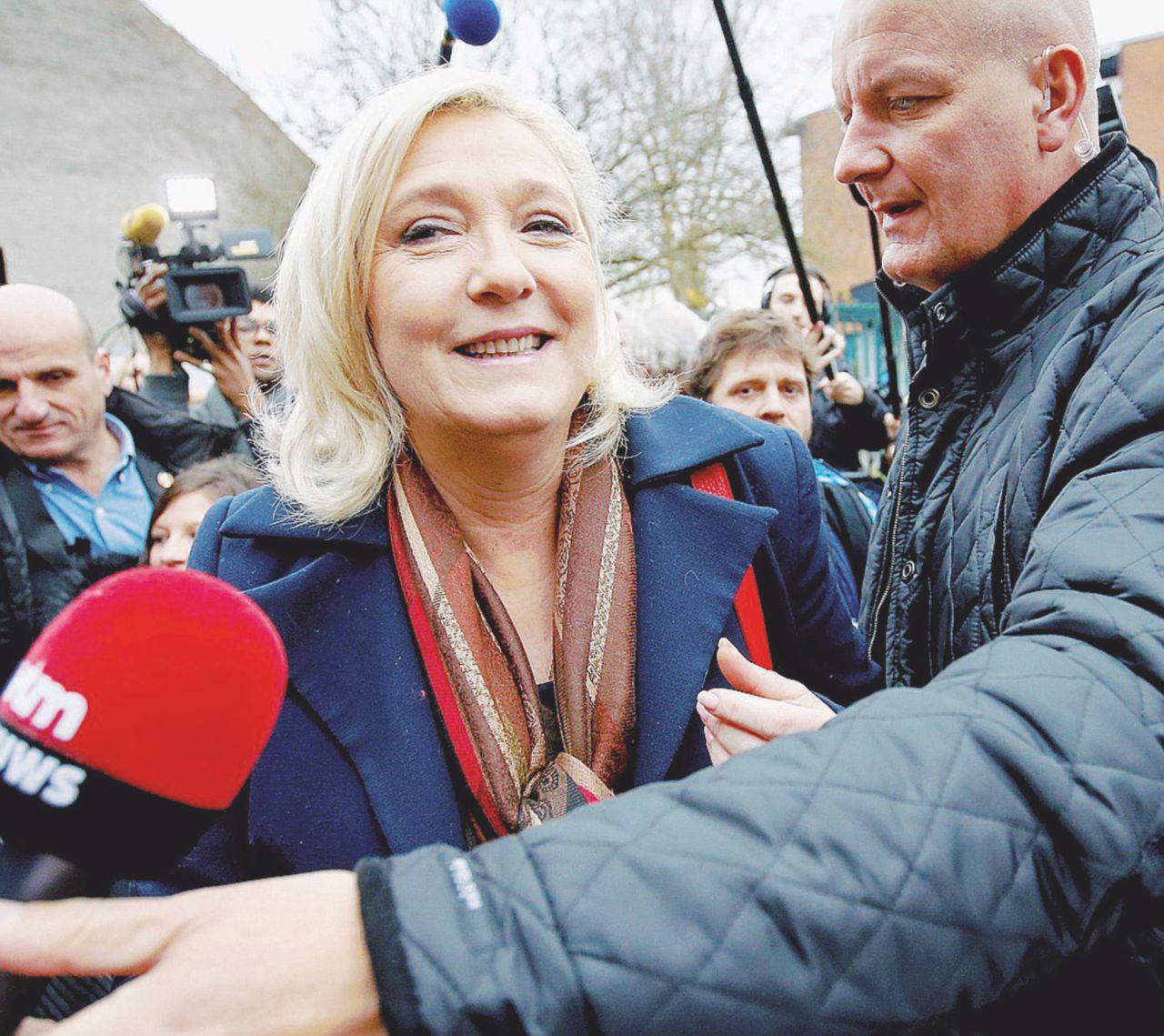 Le Pen e lo stipendio fittizio della segretaria di fiducia