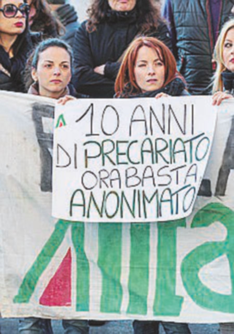 Caos Alitalia, aerei bloccati dallo sciopero