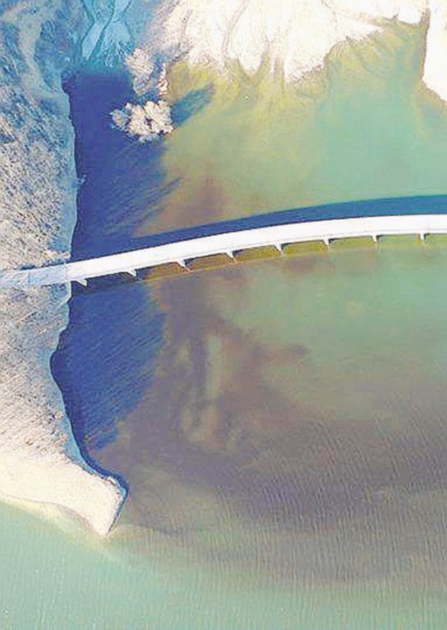 Diga di Pertusillo, paura per le macchie