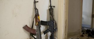 Copertina di Kalashnikov, l’azienda ha bisogno di assumere 1.700 dipendenti: “Non riusciamo più a coprire gli ordini”